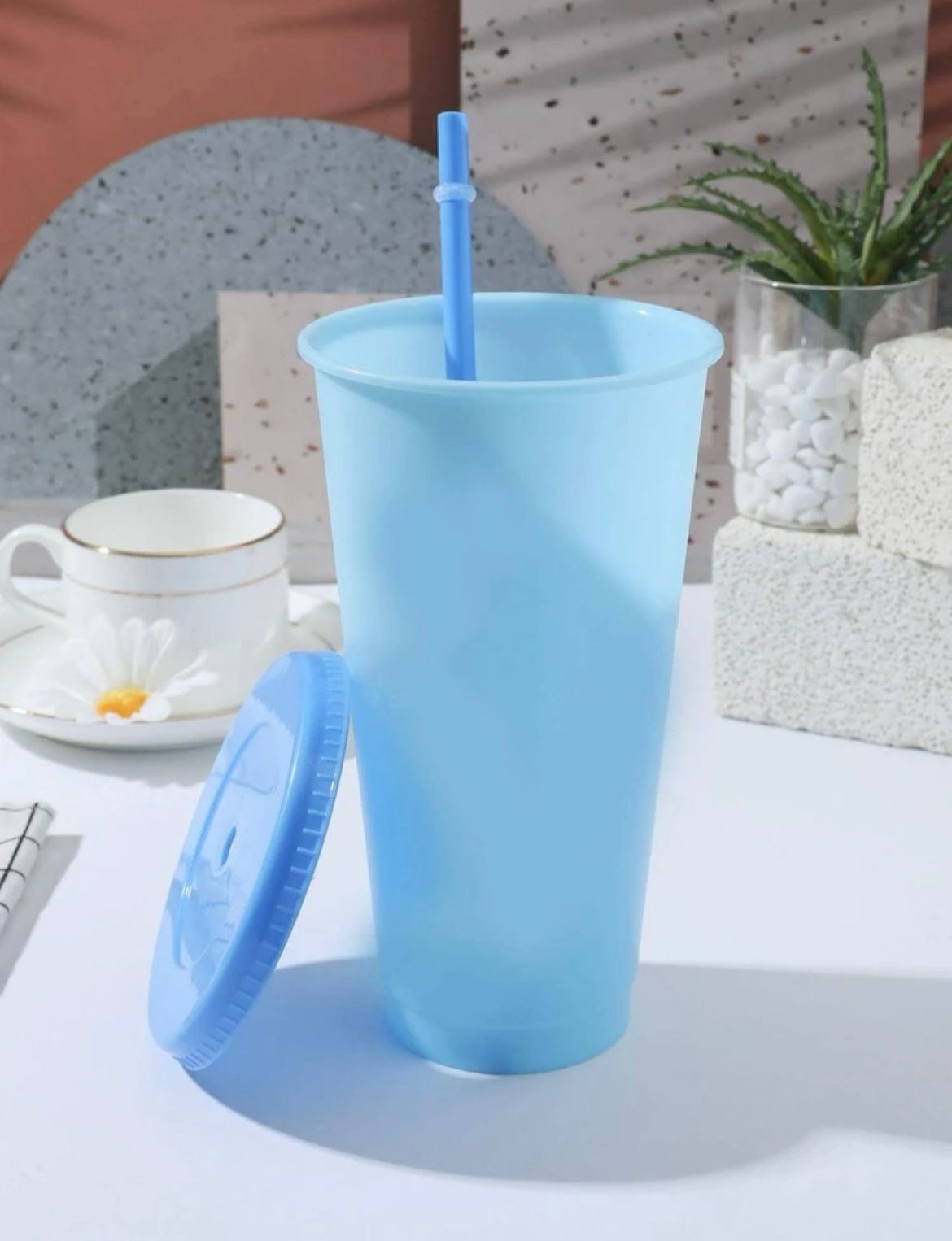 Vasos mágicos con tapa y pajilla